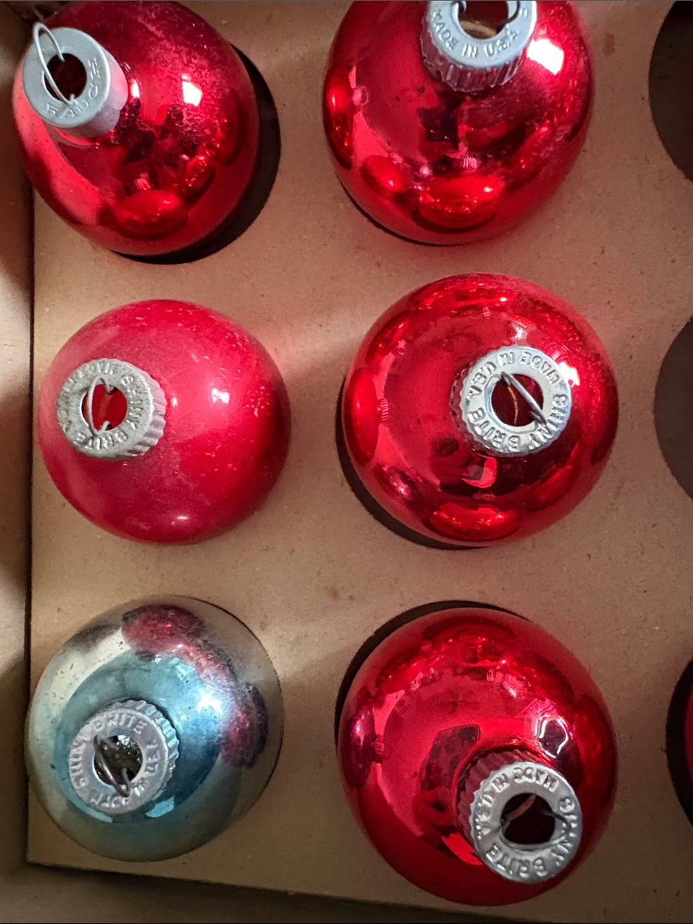 12 Vintage Shiny Brite 2” Christmas Glass Ornaments Red Pink Silver - Picture 5 of 12